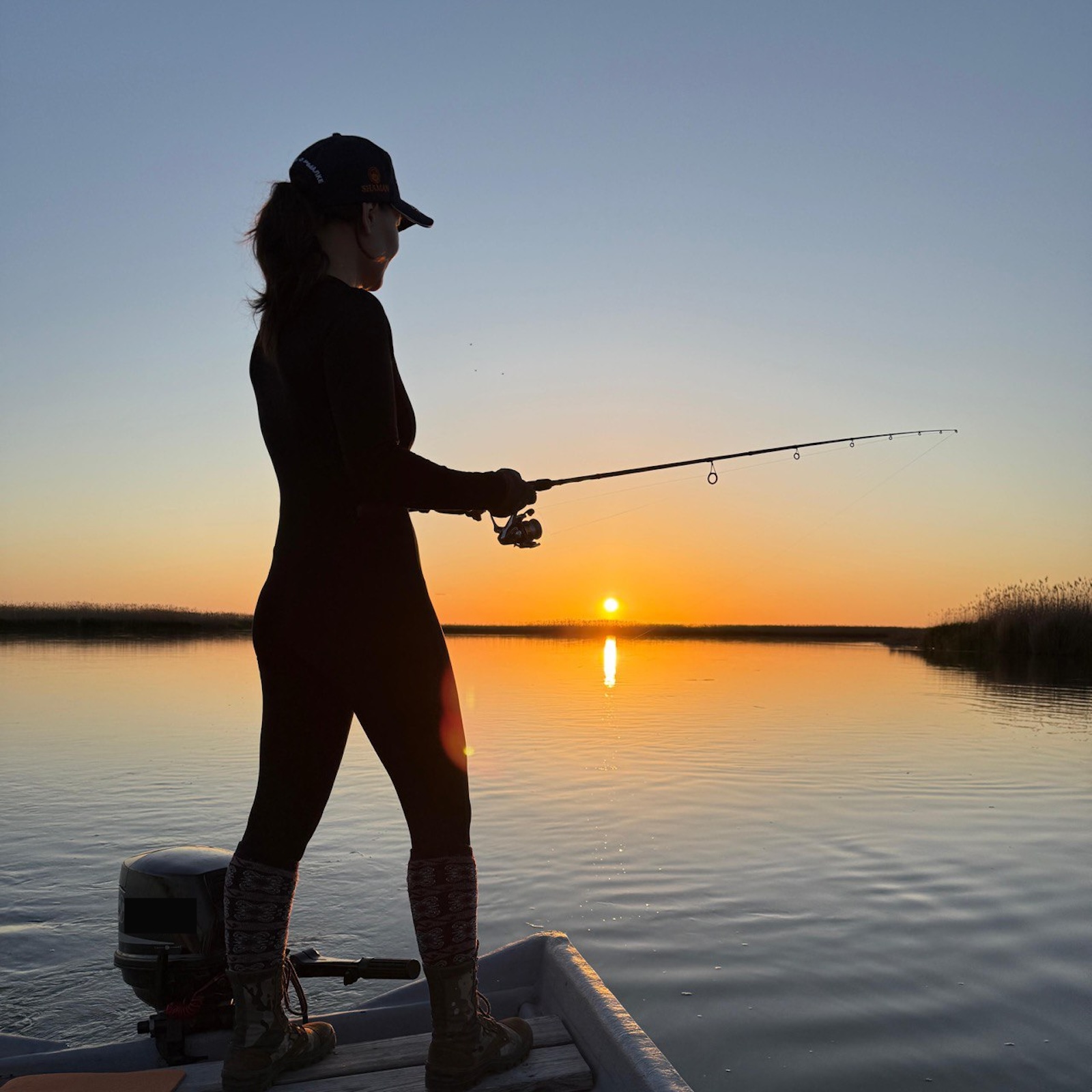 Assel Offroad Fishing - автор песни Хочу на рыбалку отпустите меня